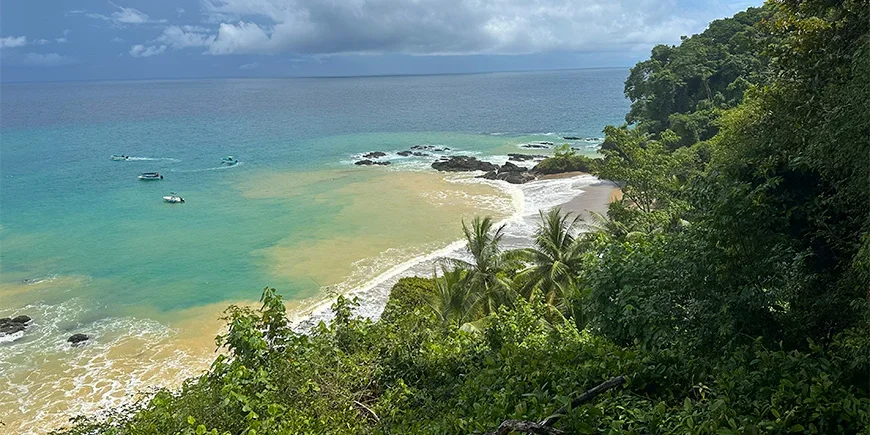 Prachtig uitzicht bij Caño Island in Costa Rica